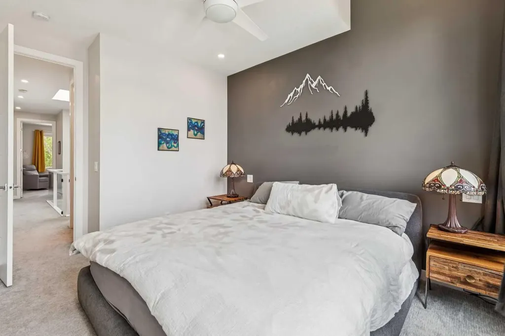 3507 41 Street SW Calgary AB T3E 3L4