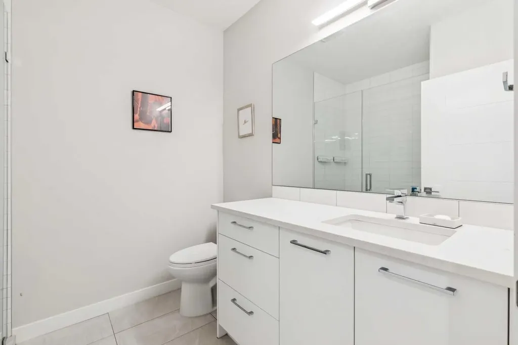 3507 41 Street SW Calgary AB T3E 3L4