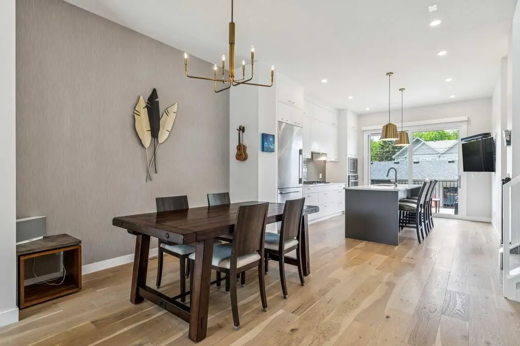 3507 41 Street SW Calgary AB T3E 3L4
