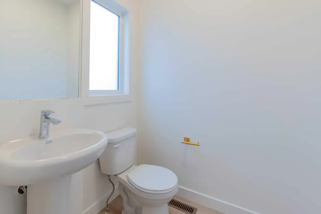 2803 16 Avenue Coaldale AB T1M 0G9