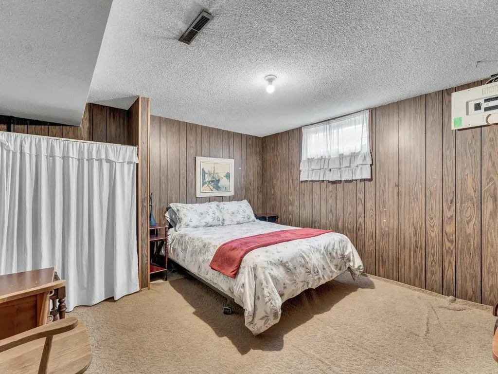 174 Mccutcheon Drive NW Medicine Hat AB T1A 6X5