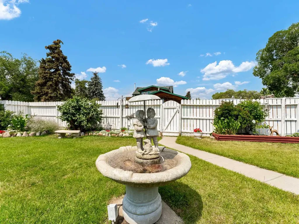 174 Mccutcheon Drive NW Medicine Hat AB T1A 6X5