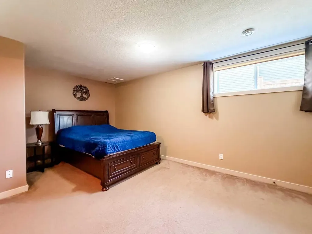 4017 66 St Close Stettler AB T4k 1L5