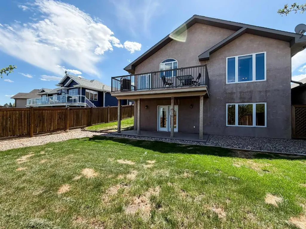 4017 66 St Close Stettler AB T4k 1L5