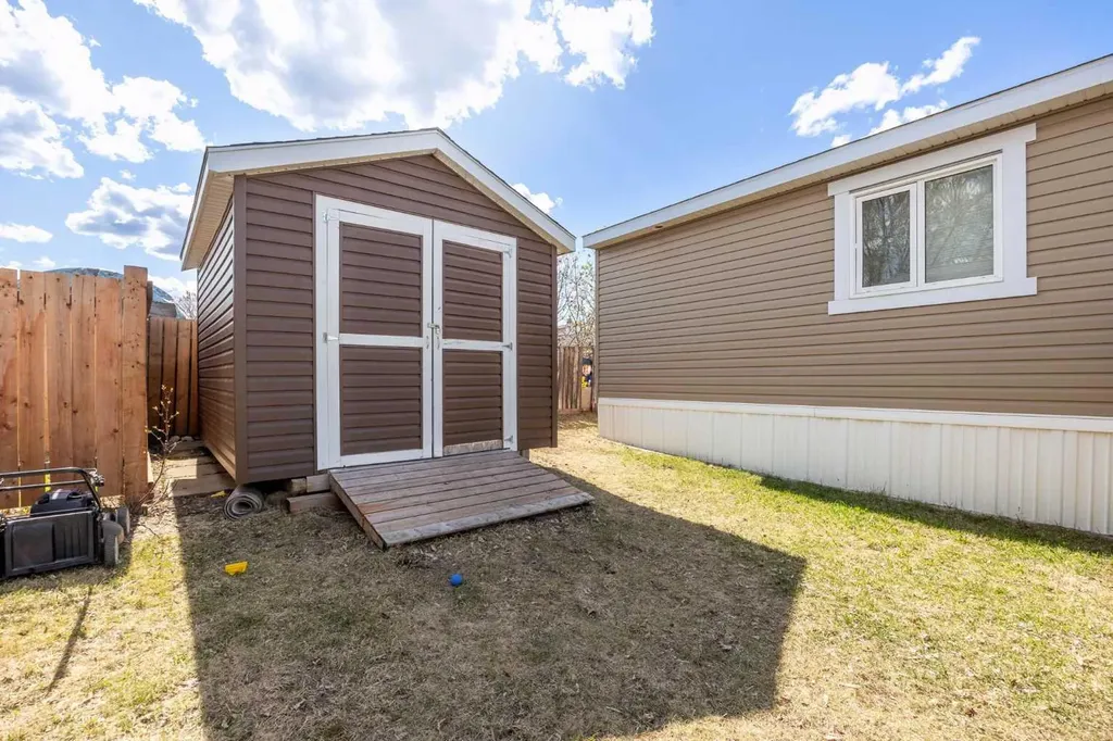 280 Clausen Crescent Fort Mcmurray AB T9K 2H6