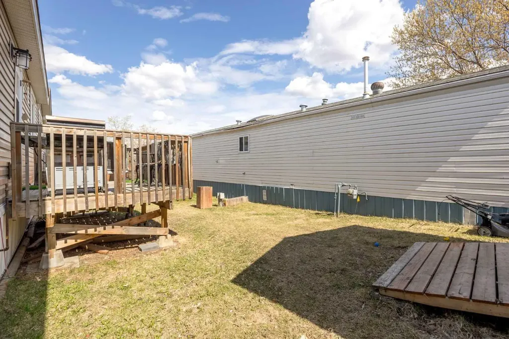280 Clausen Crescent Fort Mcmurray AB T9K 2H6