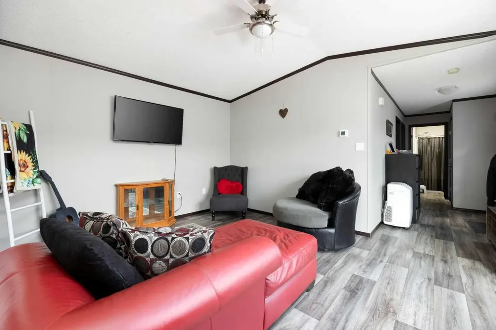 280 Clausen Crescent Fort Mcmurray AB T9K 2H6