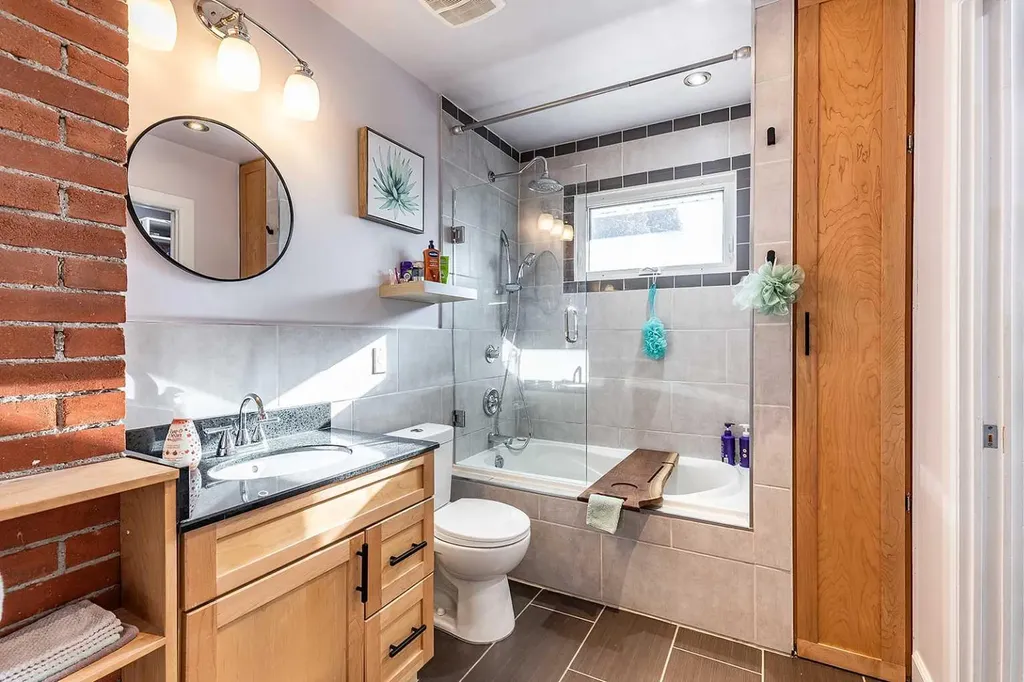 683 7 Street SW Medicine Hat AB T1A 4K9