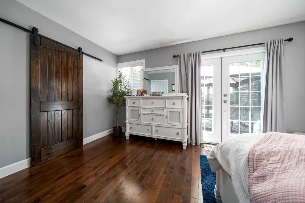 683 7 Street SW Medicine Hat AB T1A 4K9