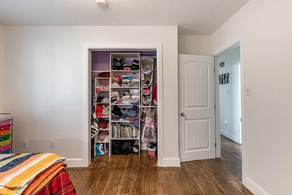 683 7 Street SW Medicine Hat AB T1A 4K9