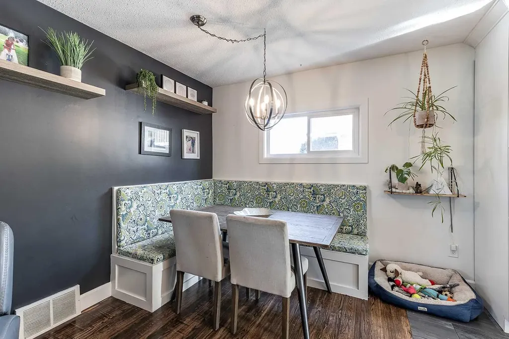 683 7 Street SW Medicine Hat AB T1A 4K9