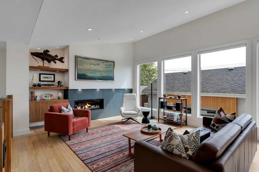 3724 Kerrydale Road SW Calgary AB T3E 4T2