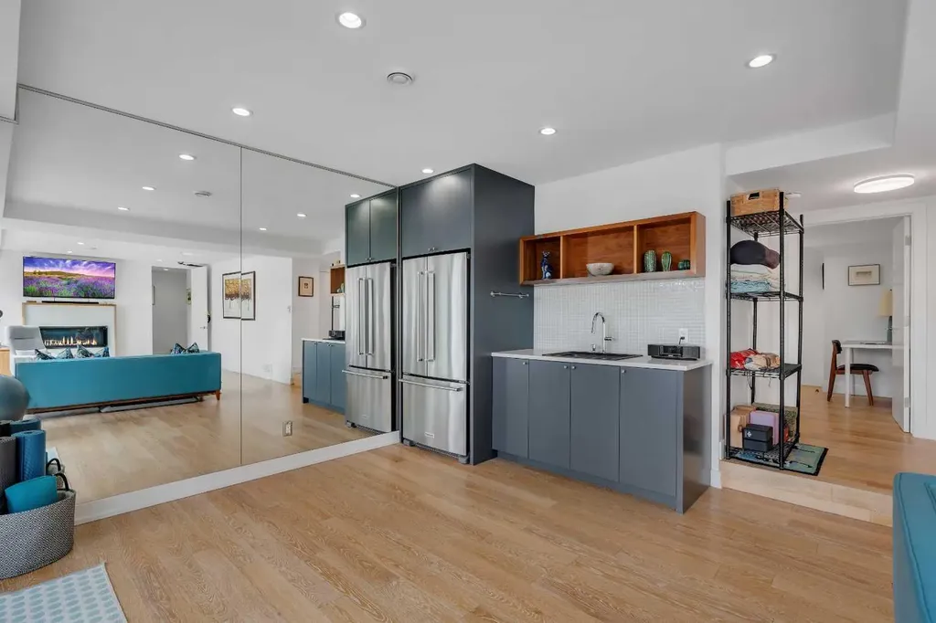 3724 Kerrydale Road SW Calgary AB T3E 4T2
