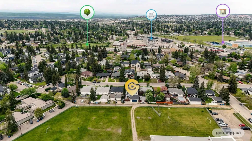 3724 Kerrydale Road SW Calgary AB T3E 4T2