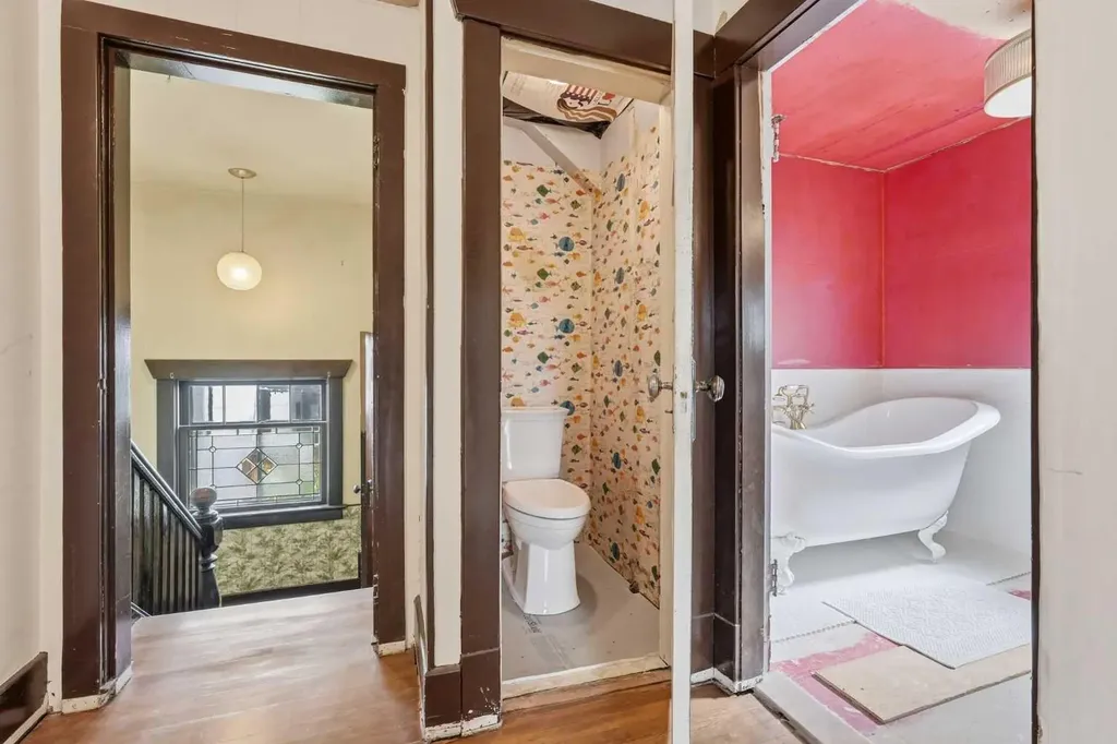 1316 15 Street NW Calgary AB T2N 2B6