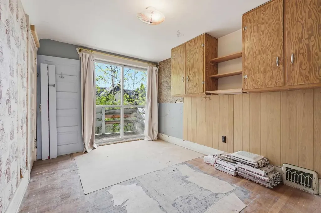 1316 15 Street NW Calgary AB T2N 2B6