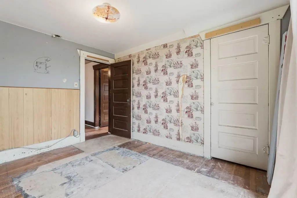 1316 15 Street NW Calgary AB T2N 2B6