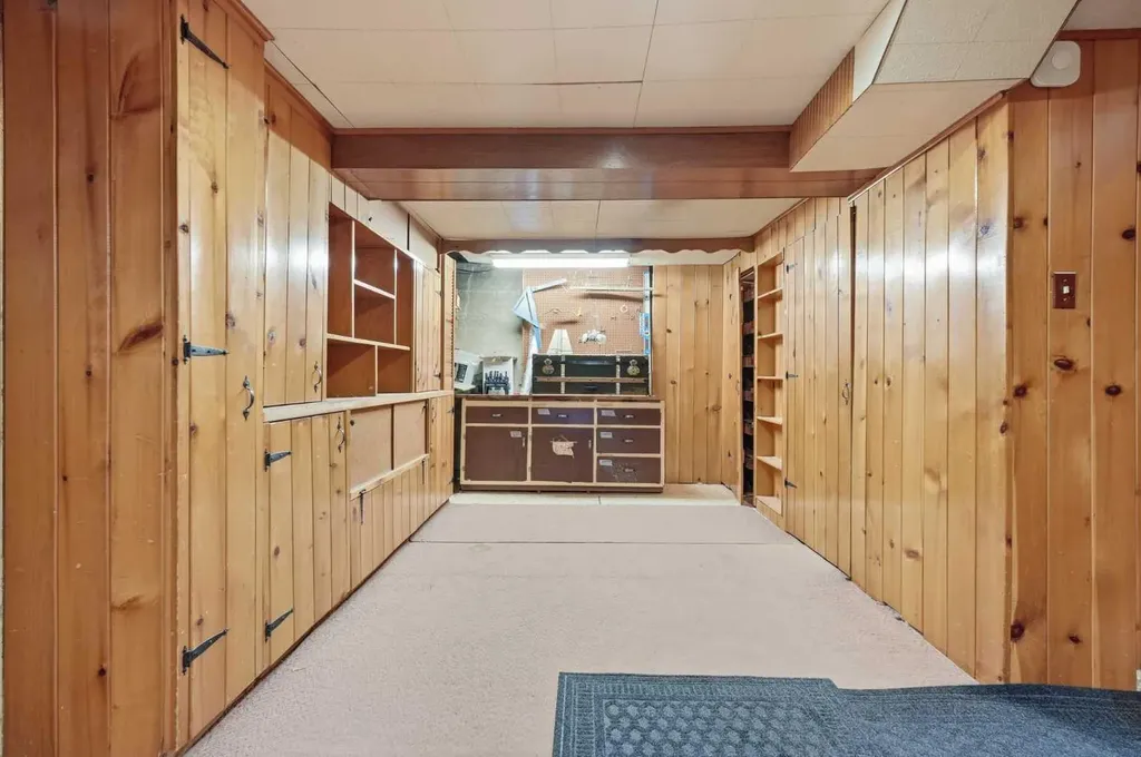 1316 15 Street NW Calgary AB T2N 2B6