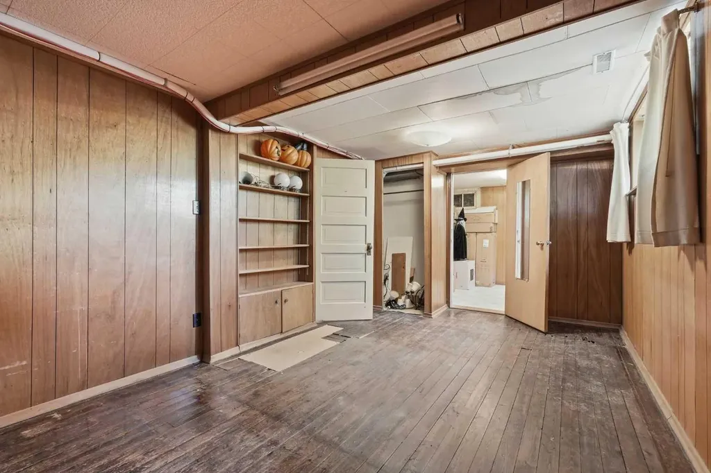 1316 15 Street NW Calgary AB T2N 2B6