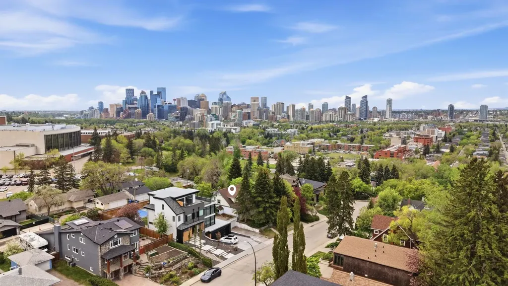 1316 15 Street NW Calgary AB T2N 2B6