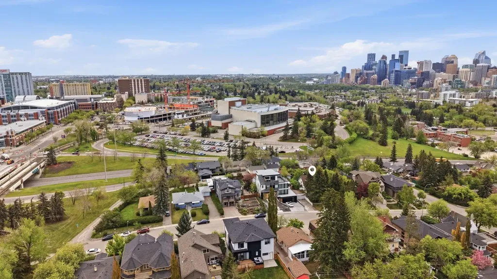 1316 15 Street NW Calgary AB T2N 2B6