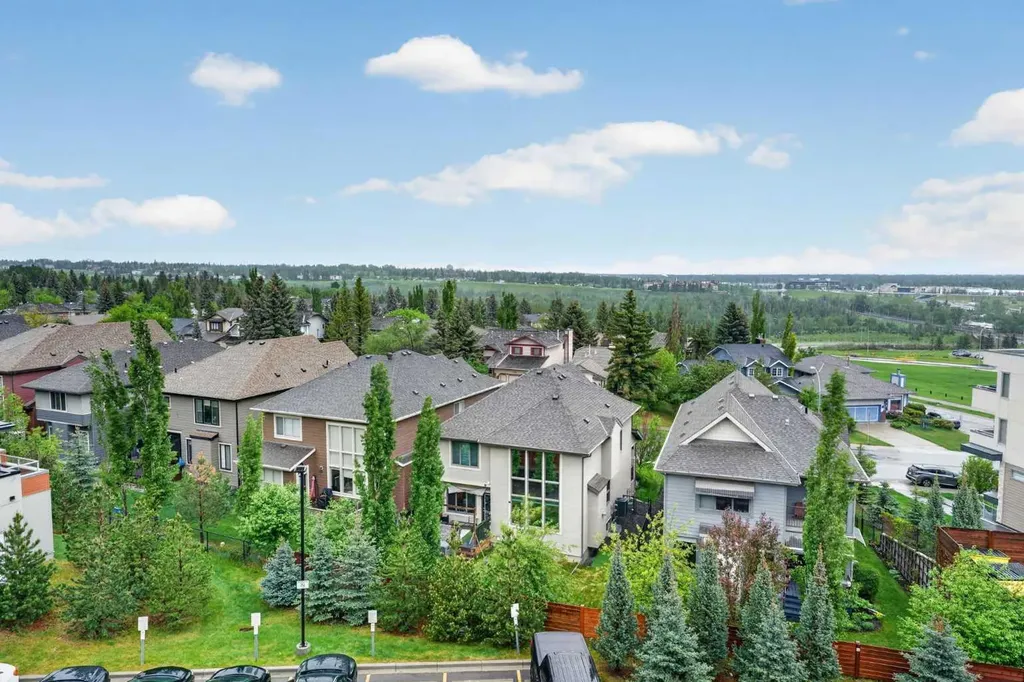 71 Shawnee Common SW Calgary AB T2Y 0R2