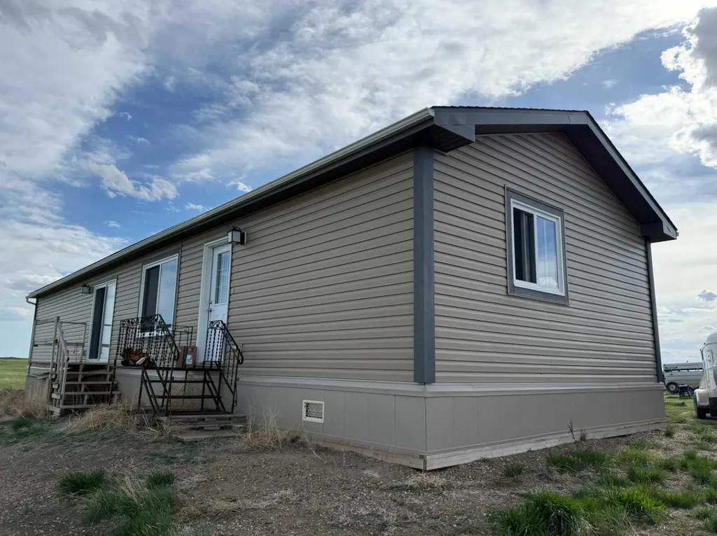 180082 Rge Road 255 Rural Vulcan County AB T0L 0L0