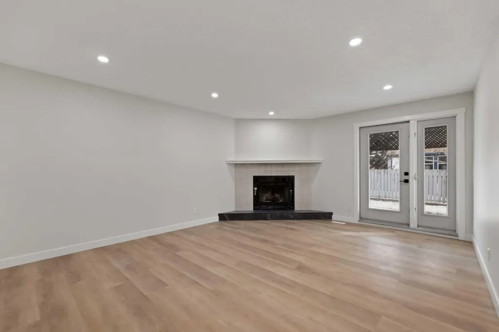 2031 24 Avenue NE Calgary AB t2e8h4