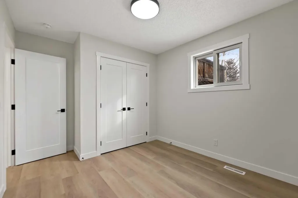 2031 24 Avenue NE Calgary AB t2e8h4