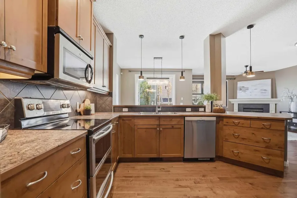 99 Aspen Hills Close SW Calgary AB T3H0C6