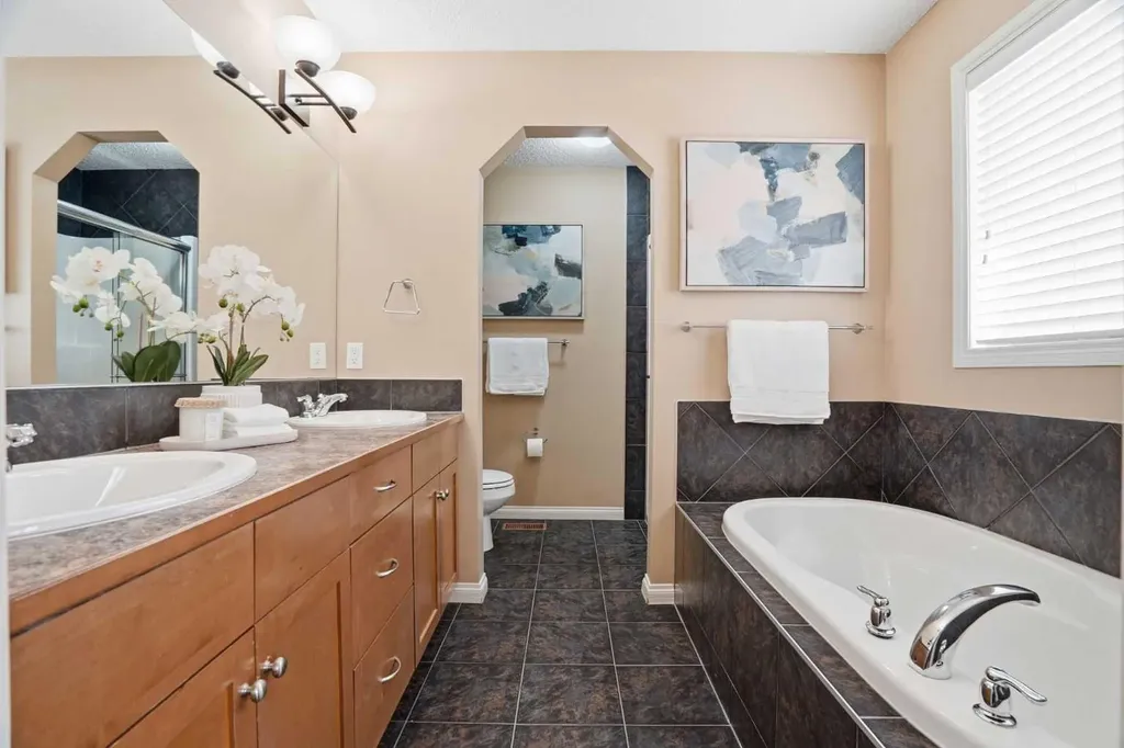 99 Aspen Hills Close SW Calgary AB T3H0C6