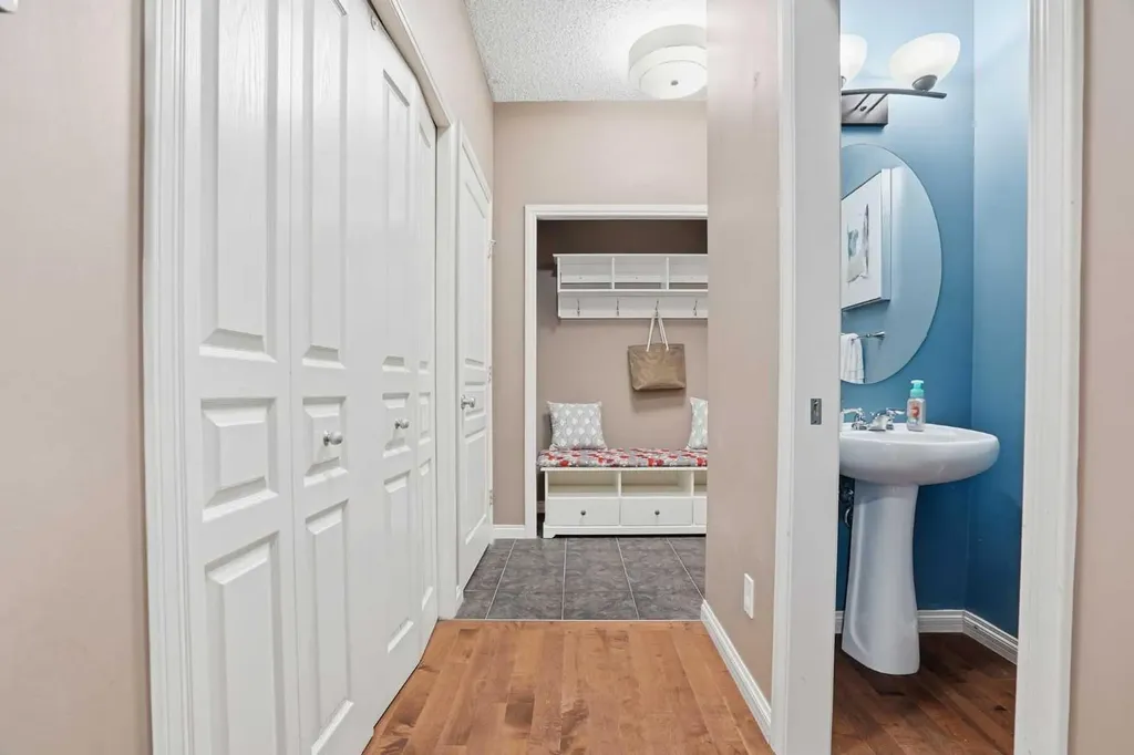 99 Aspen Hills Close SW Calgary AB T3H0C6