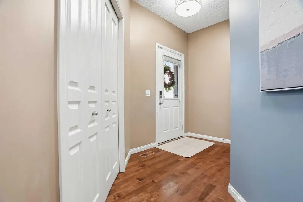 99 Aspen Hills Close SW Calgary AB T3H0C6