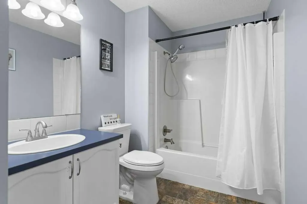 202 Willow Brook Close NW Airdrie AB T4B 2J7