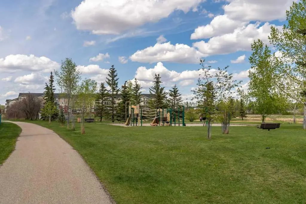 202 Willow Brook Close NW Airdrie AB T4B 2J7