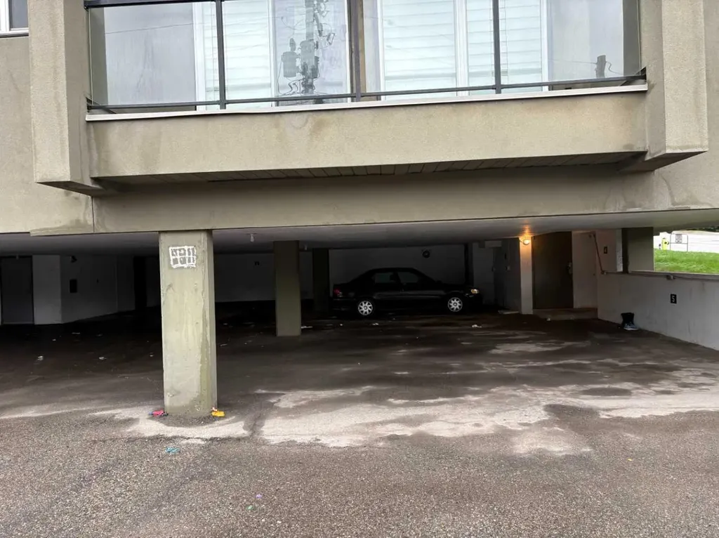 1808 18 Street SW Calgary AB T2T 4T2
