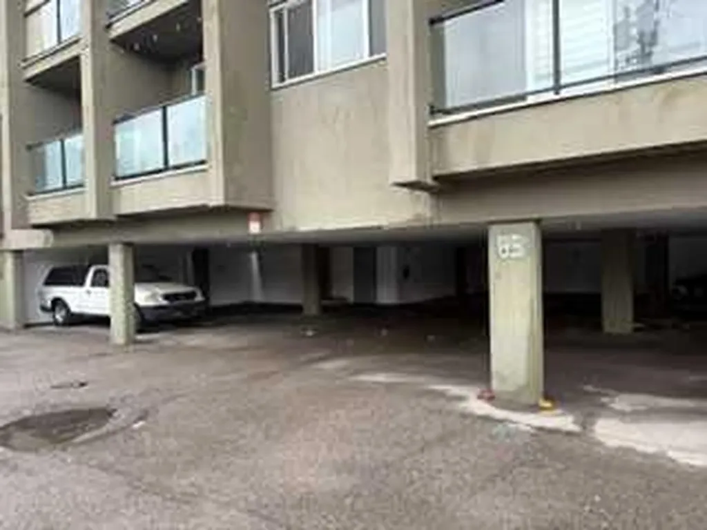 1808 18 Street SW Calgary AB T2T 4T2