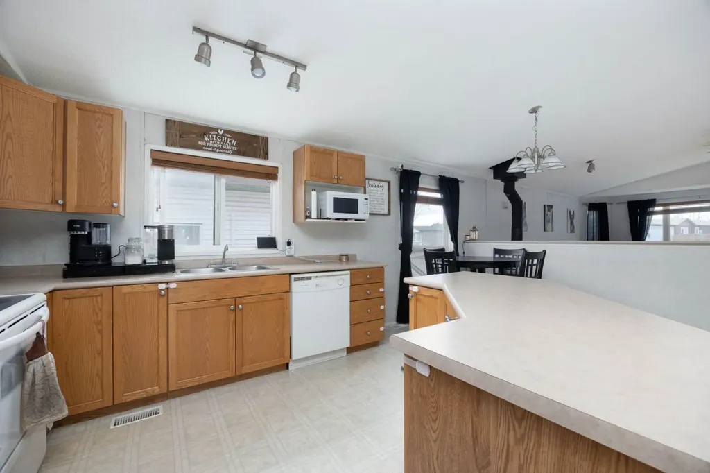 212 Gregoire Crescent Fort Mcmurray AB T9H2L4