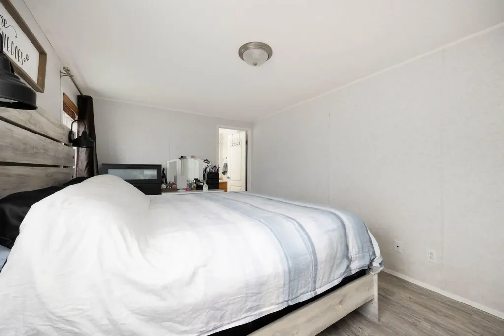 212 Gregoire Crescent Fort Mcmurray AB T9H2L4