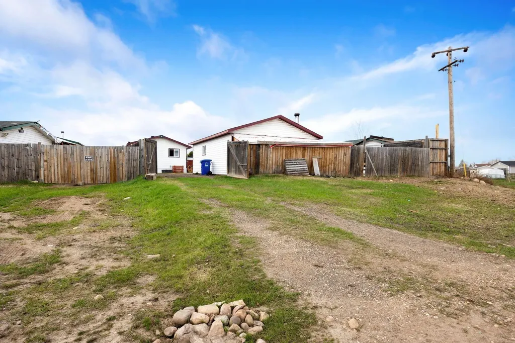 212 Gregoire Crescent Fort Mcmurray AB T9H2L4