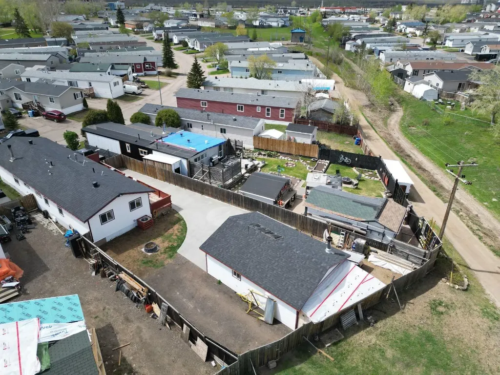 212 Gregoire Crescent Fort Mcmurray AB T9H2L4