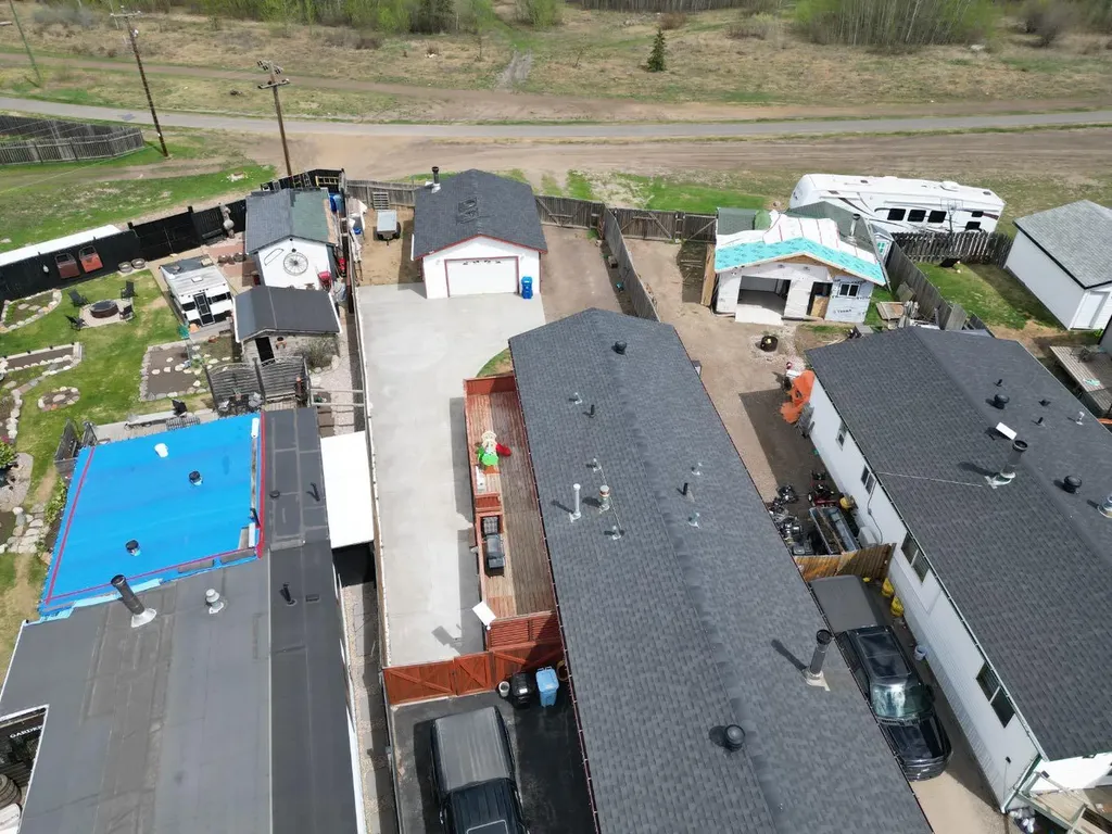 212 Gregoire Crescent Fort Mcmurray AB T9H2L4
