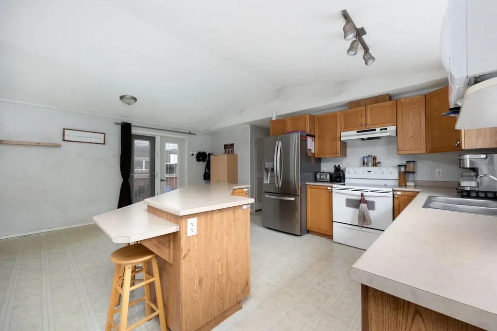 212 Gregoire Crescent Fort Mcmurray AB T9H2L4