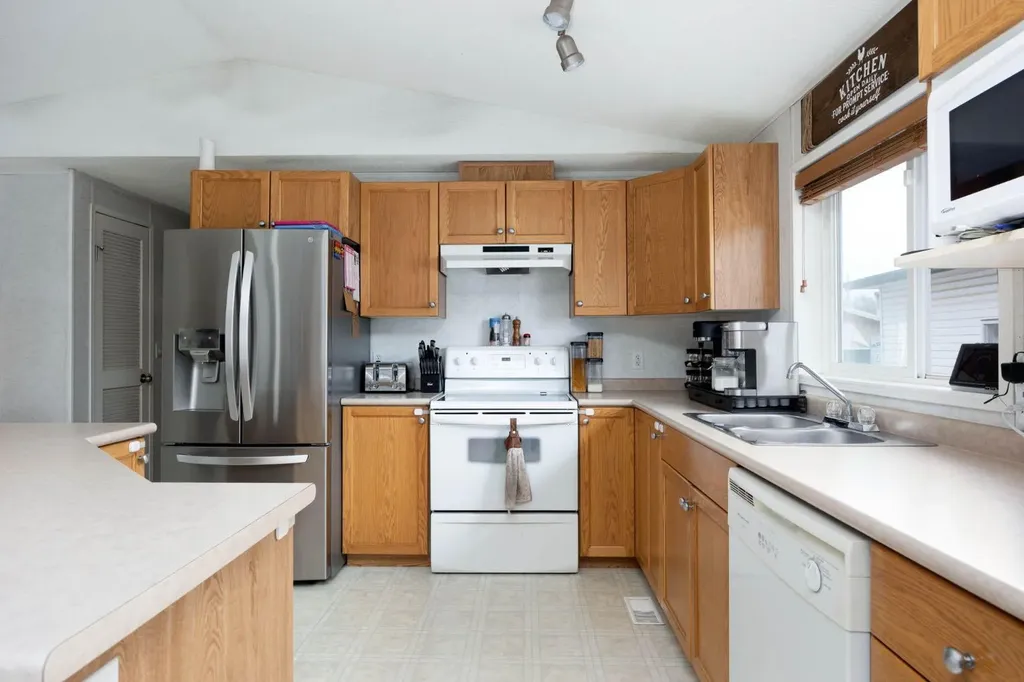 212 Gregoire Crescent Fort Mcmurray AB T9H2L4