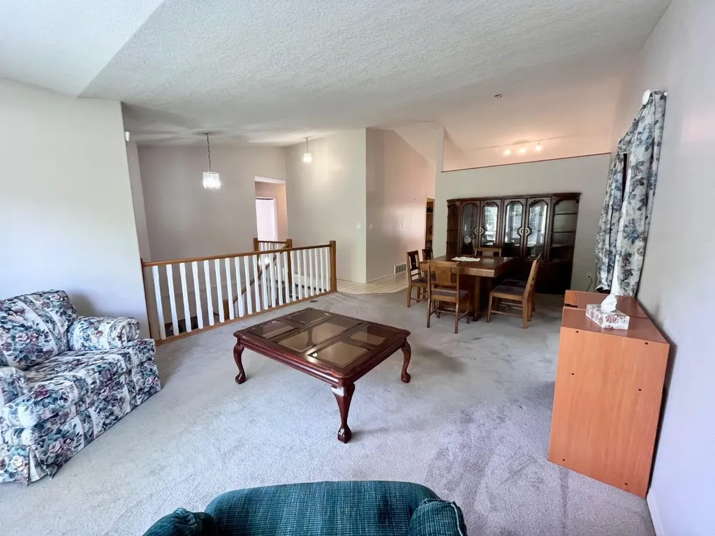 166 Hallam Drive Hinton AB T7V 2C3