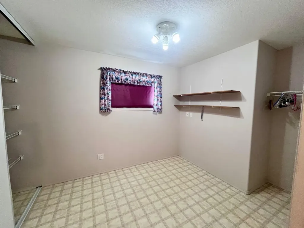 166 Hallam Drive Hinton AB T7V 2C3