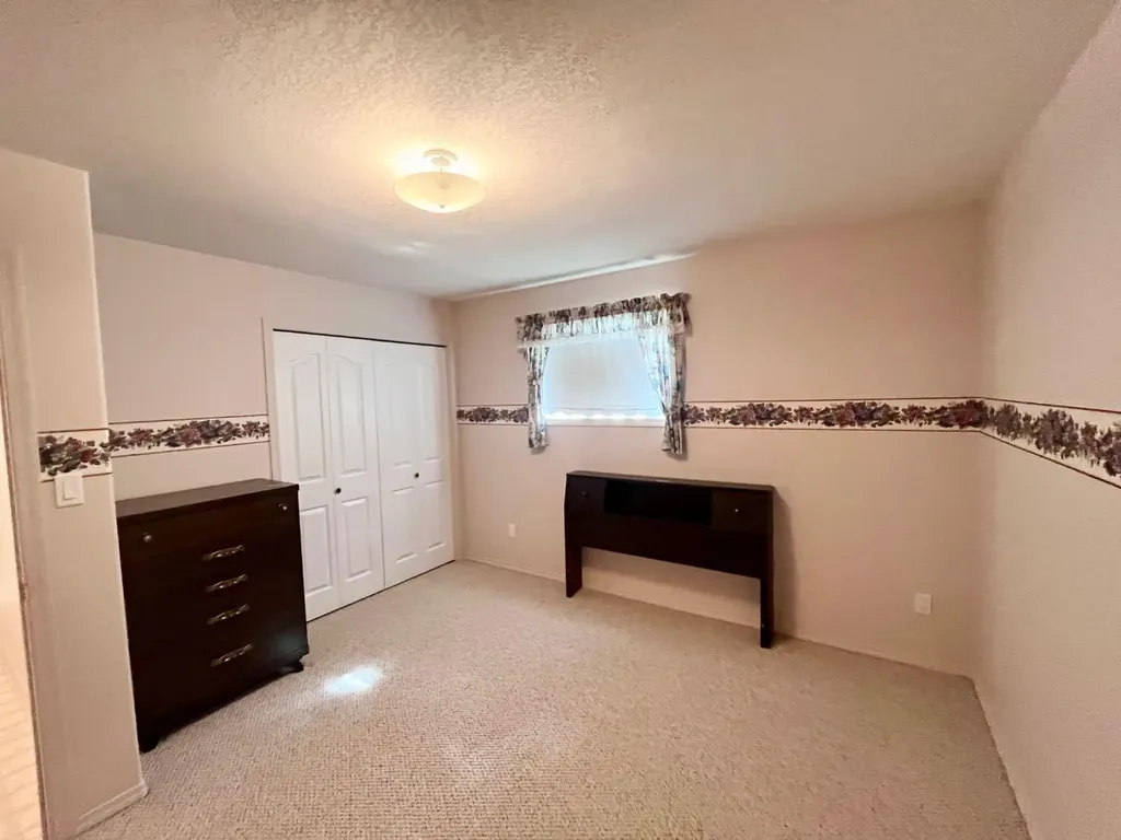 166 Hallam Drive Hinton AB T7V 2C3