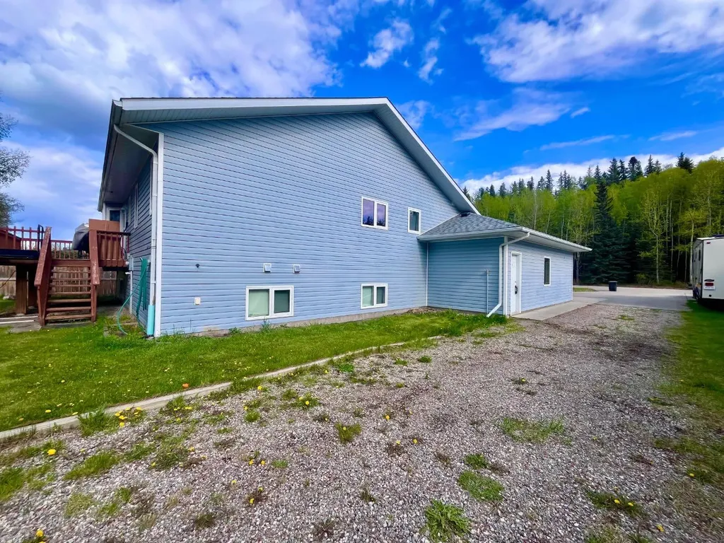 166 Hallam Drive Hinton AB T7V 2C3