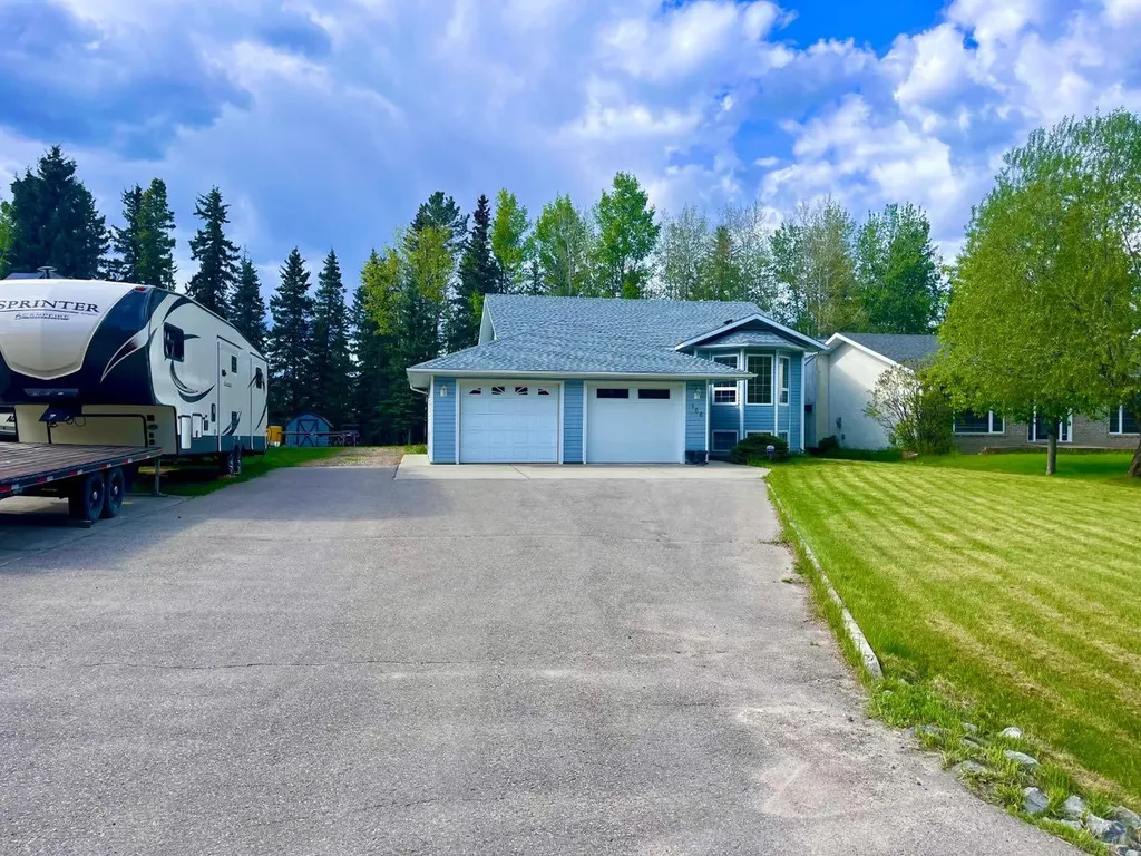 166 Hallam Drive Hinton AB T7V 2C3