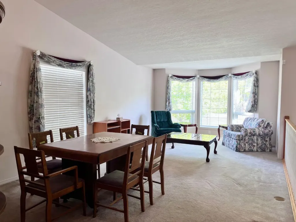 166 Hallam Drive Hinton AB T7V 2C3